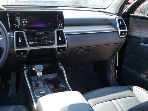 Used 2023 Kia Sorento EX w/ Panoramic Sunroof Package FWD image 24