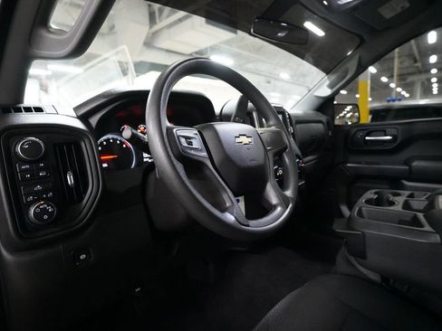 Used 2019 Chevrolet Silverado 1500 Custom w/ Custom Convenience Package image 8