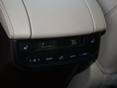 Certified 2021 Toyota Highlander Platinum image 17