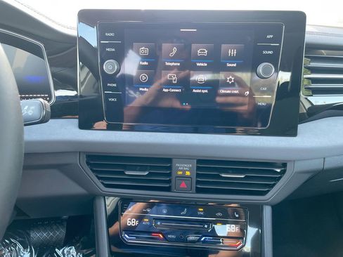 New 2025 Volkswagen Jetta SE image 45