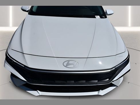 New 2026 Hyundai Elantra SE FWD image 6