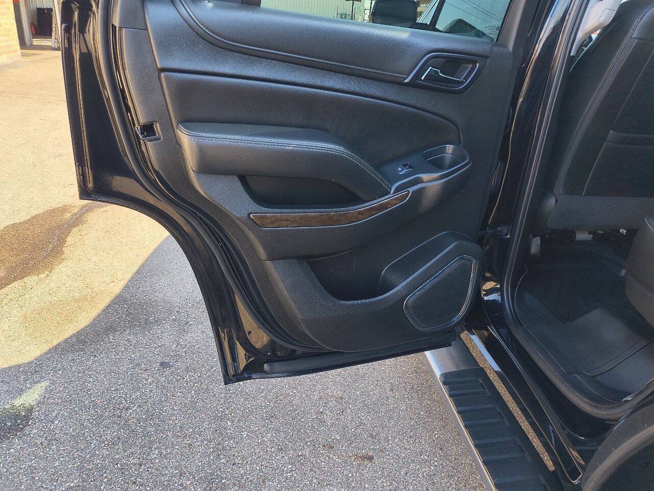 Used 2019 Chevrolet Tahoe LT AWD/4WD image 15