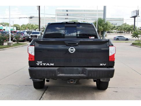 Used 2021 Nissan Titan SV w/ SV Convenience Package RWD image 6