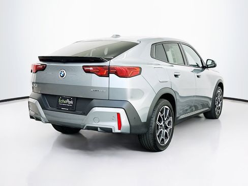 Used 2025 BMW X2 xDrive28i image 9