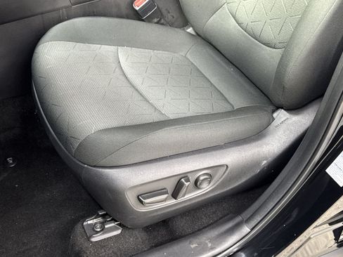Used 2022 Toyota RAV4 XLE w/ Convenience Package AWD/4WD image 26