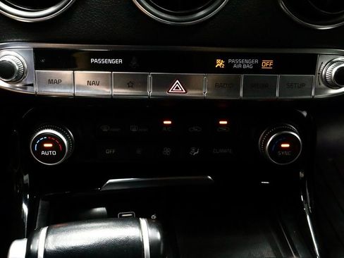 Used 2022 Kia Stinger GT-Line AWD/4WD image 31