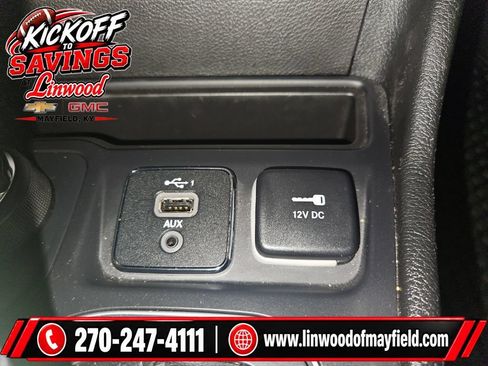 Used 2022 Jeep Cherokee Latitude AWD/4WD image 23