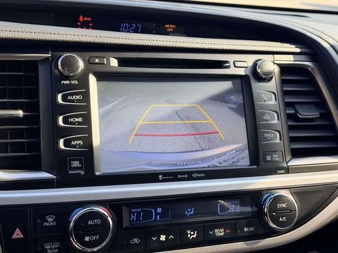 Certified 2019 Toyota Highlander Limited image 4