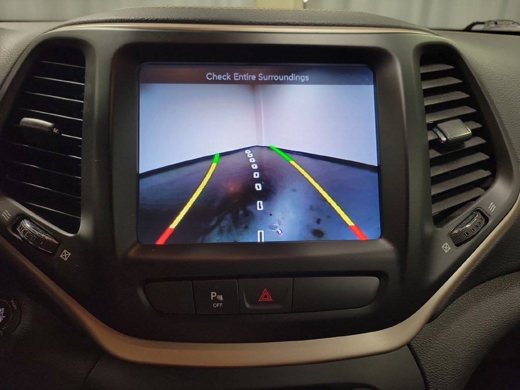 Used 2018 Jeep Cherokee Limited AWD/4WD image 22