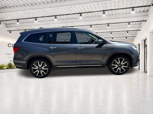 Used 2019 Honda Pilot Touring image 12