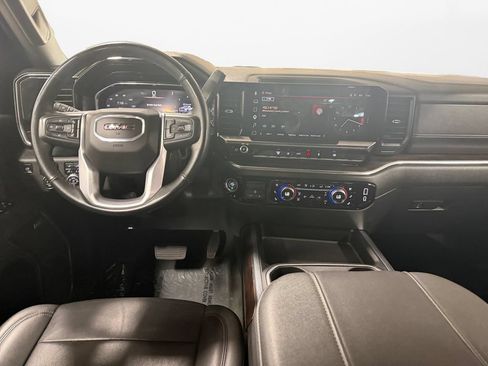 Used 2025 GMC Sierra 2500 SLT w/ SLT Convenience Package AWD/4WD image 12