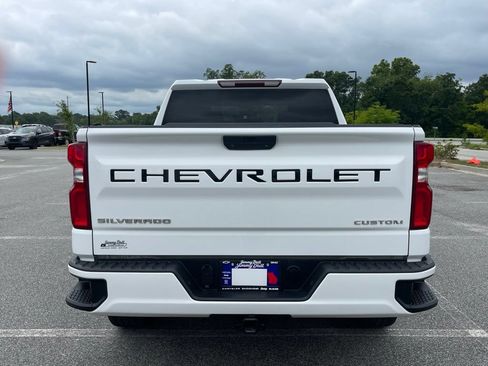 Used 2021 Chevrolet Silverado 1500 Custom RWD image 18
