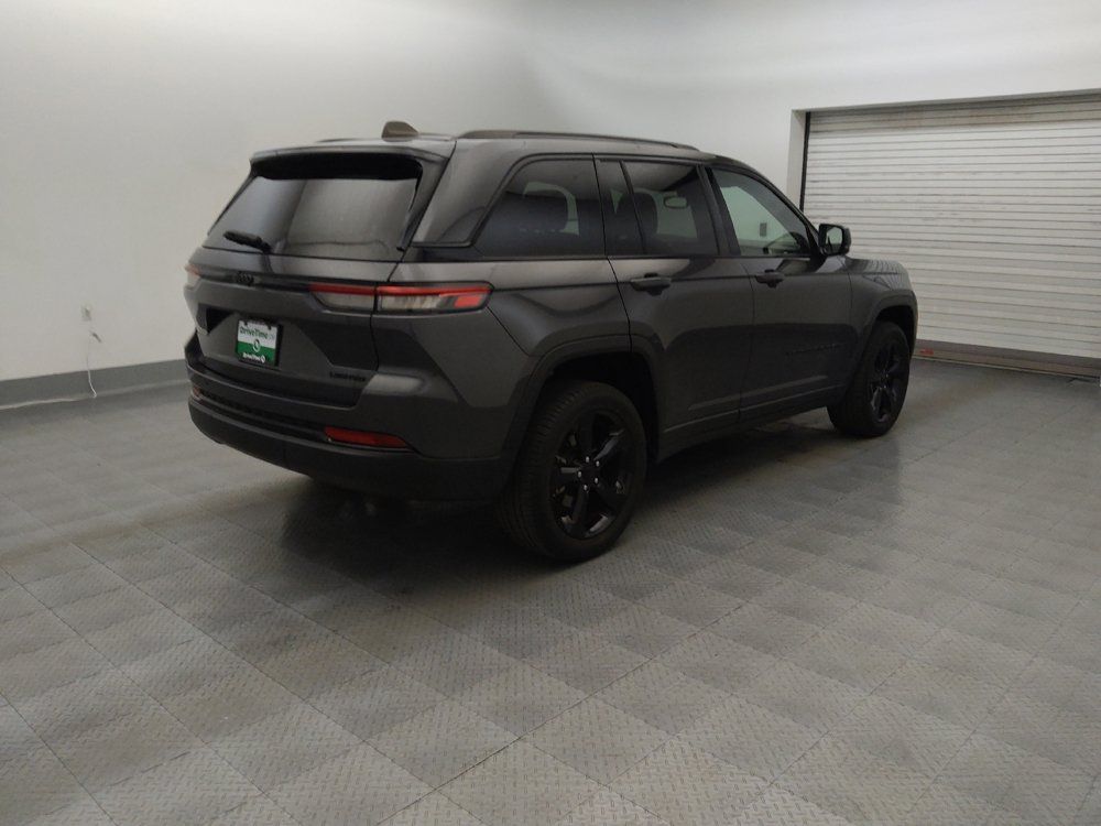 Used 2023 Jeep Grand Cherokee Limited w/ Black Appearance Package RWD image 9
