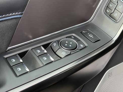 New 2026 Ford F250 Platinum AWD/4WD image 15