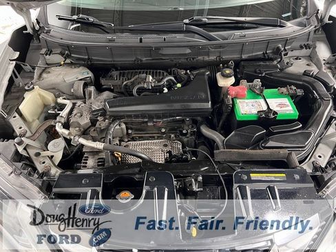 Used 2017 Nissan Rogue SV w/ SV Premium Package image 22