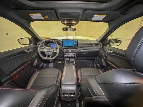 Used 2025 Ford Escape ST-Line w/ Tech Pack #1 AWD/4WD image 29