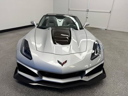 Used 2019 Chevrolet Corvette ZR1 RWD image 4
