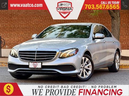 Used 2019 Mercedes-Benz E 300 4MATIC image 2