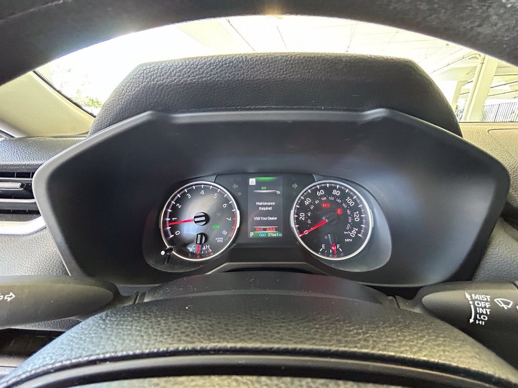 Used 2022 Toyota RAV4 XLE w/ Convenience Package FWD image 41