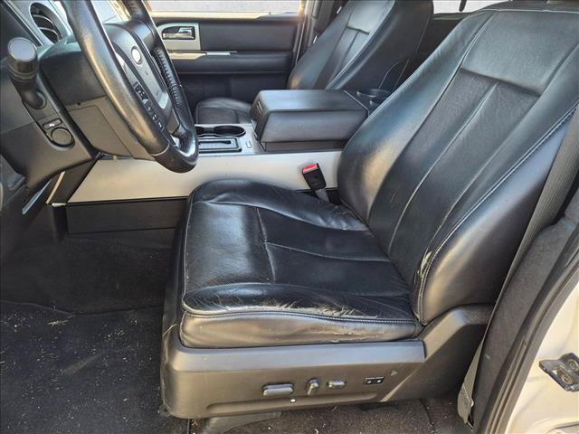 Used 2015 Ford Expedition EL XLT w/ Equipment Group 202A RWD image 14