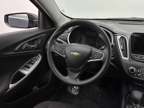 Used 2023 Chevrolet Malibu LT FWD image 25