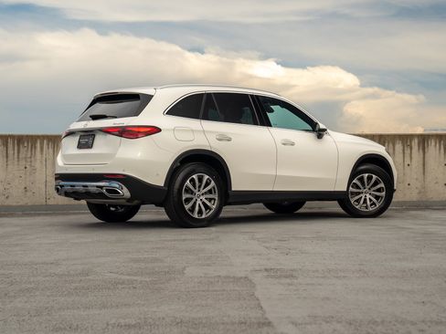 Certified 2026 Mercedes-Benz GLC 300 4MATIC image 4