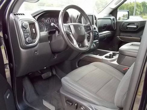 Used 2019 Chevrolet Silverado 1500 RST image 11