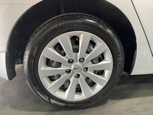 Used 2017 Nissan Sentra S FWD image 10
