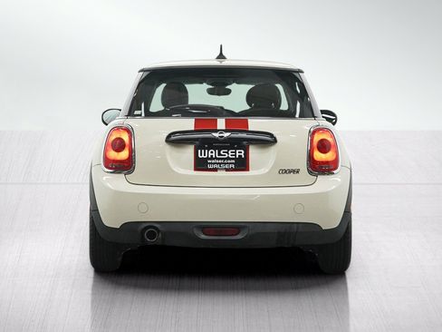 Used 2017 MINI Cooper 2-Door Hardtop FWD image 4