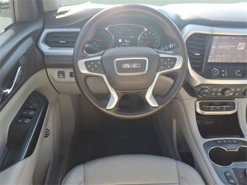 Used 2023 GMC Acadia SLT image 5