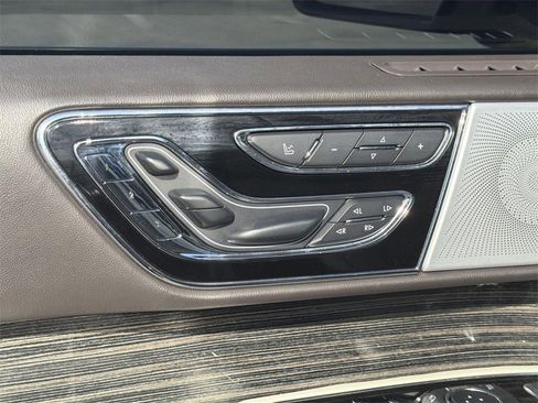 Used 2021 Lincoln Navigator L Black Label w/ Cargo Convenience Package image 23