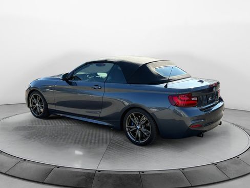 Used 2015 BMW M235i Convertible image 5