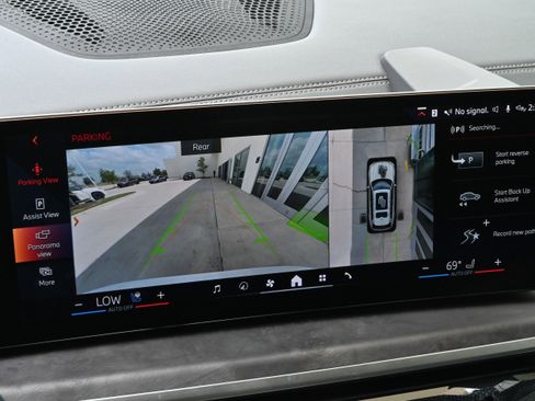 Used 2024 BMW X7 xDrive40i image 19