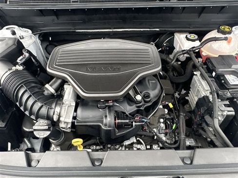 Certified 2023 GMC Acadia SLT image 29