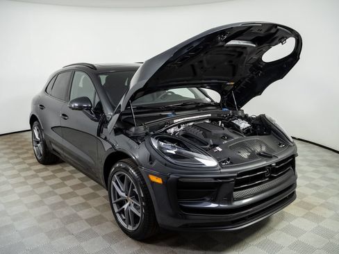 New 2026 Porsche Macan AWD/4WD image 34