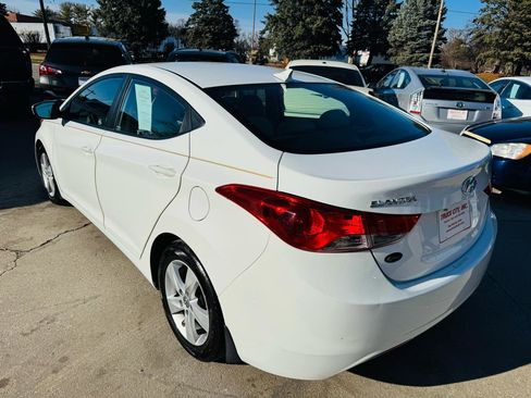 Used 2013 Hyundai Elantra GLS w/ Preferred Pkg image 5
