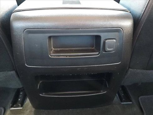 Used 2018 Chevrolet Silverado 1500 High Country image 18