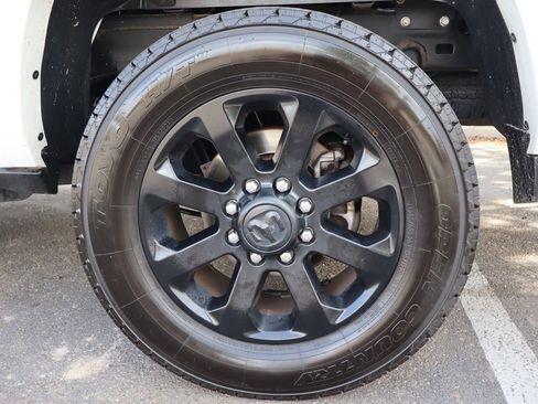 Used 2020 RAM 2500 Laramie w/ Night Edition image 42