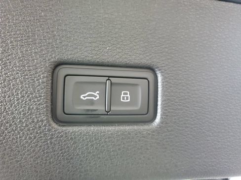 New 2026 Audi Q8 Premium Plus AWD/4WD image 10