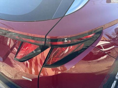 Certified 2025 Hyundai Tucson SE image 10