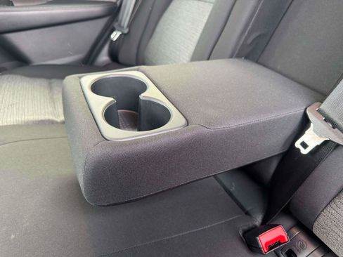 Used 2023 Nissan Rogue SV image 12