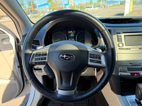 Used 2014 Subaru Outback 2.5i Limited w/ Moonroof Package image 23