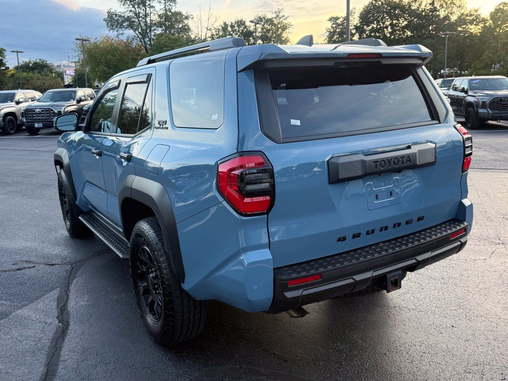 Used 2025 Toyota 4Runner TRD Off-Road Premium AWD/4WD image 5