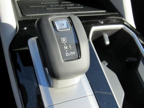 New 2026 Mitsubishi Outlander SEL FWD image 19