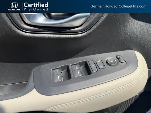 Used 2025 Honda HR-V LX image 16