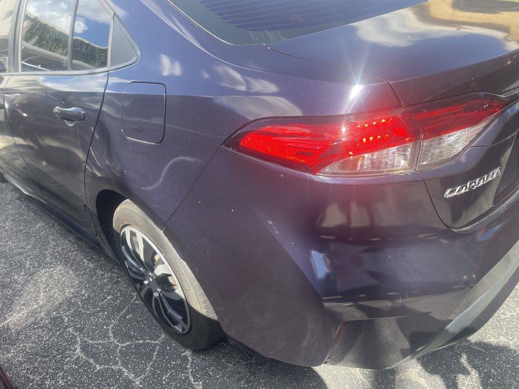 Used 2020 Toyota Corolla LE FWD image 4