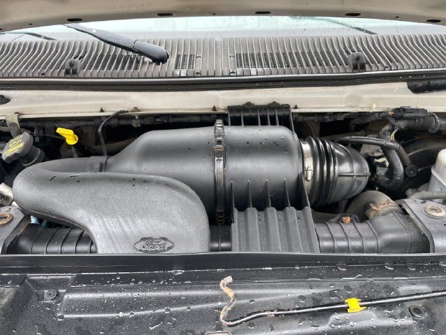 Used 2013 Ford E-150 and Econoline 150 w/ Commercial Cargo Van Pkg RWD image 29