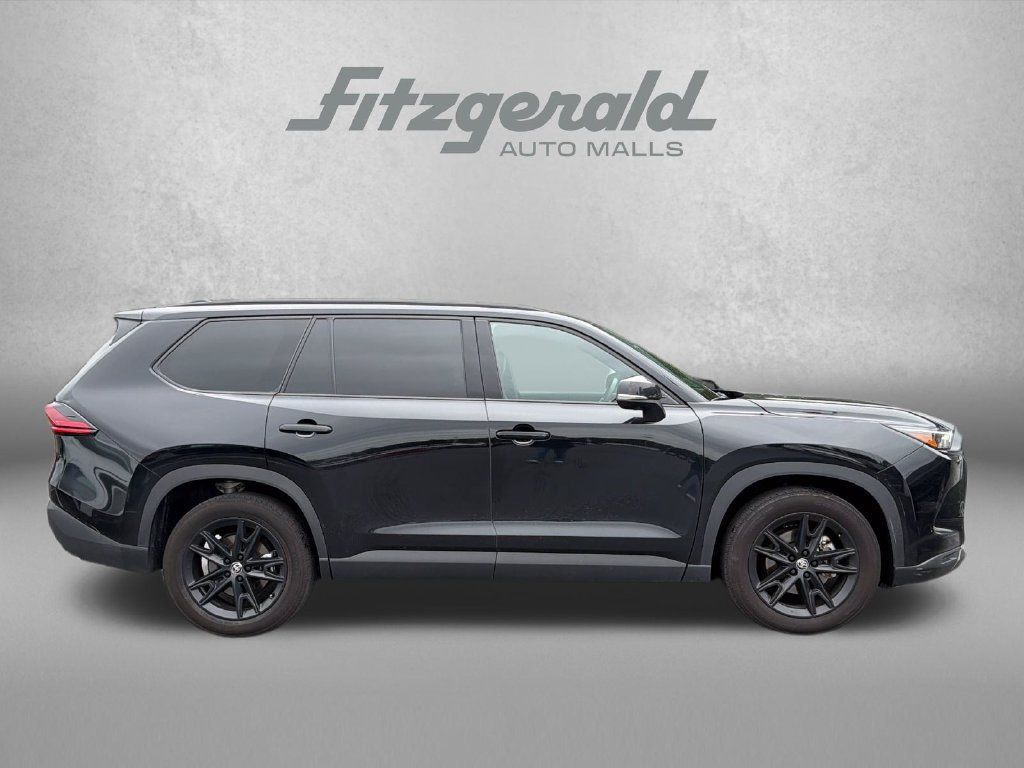 Used 2025 Toyota Grand Highlander AWD Hybrid image 9