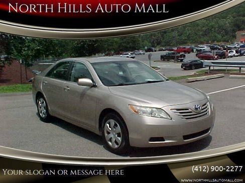 Used 2007 Toyota Camry LE FWD image 1