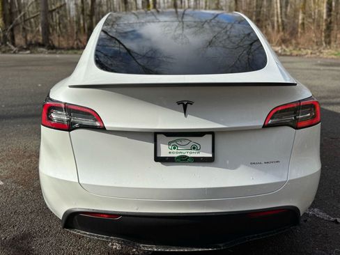 Used 2020 Tesla Model Y Long Range image 9